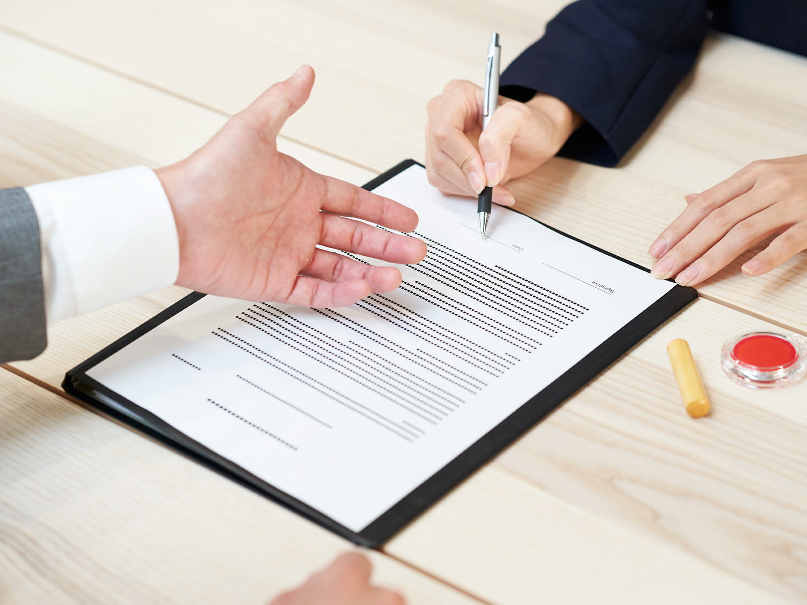 事業所内保育施設の開園サポートに関する相談の様子